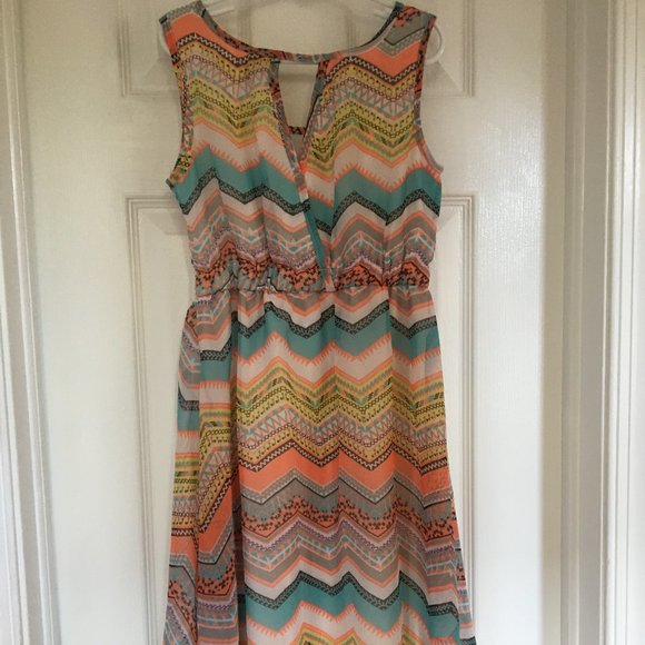 Girls Star Ride Dress Size 10/12 - Picture 2 of 2